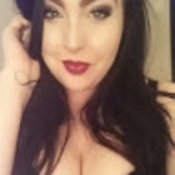 Meet your Posher, Jessica - Picture 1 of 1